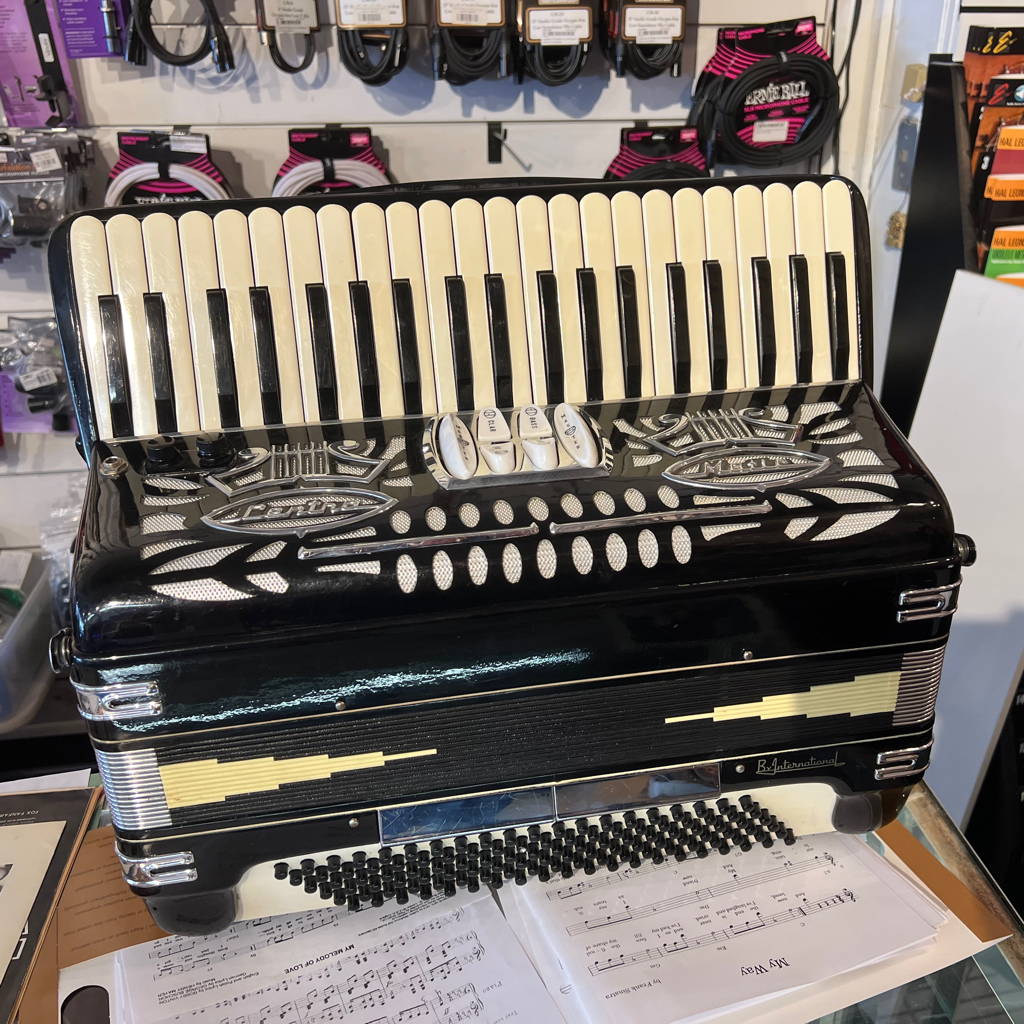 Centro Matic by International Piano Accordion Used