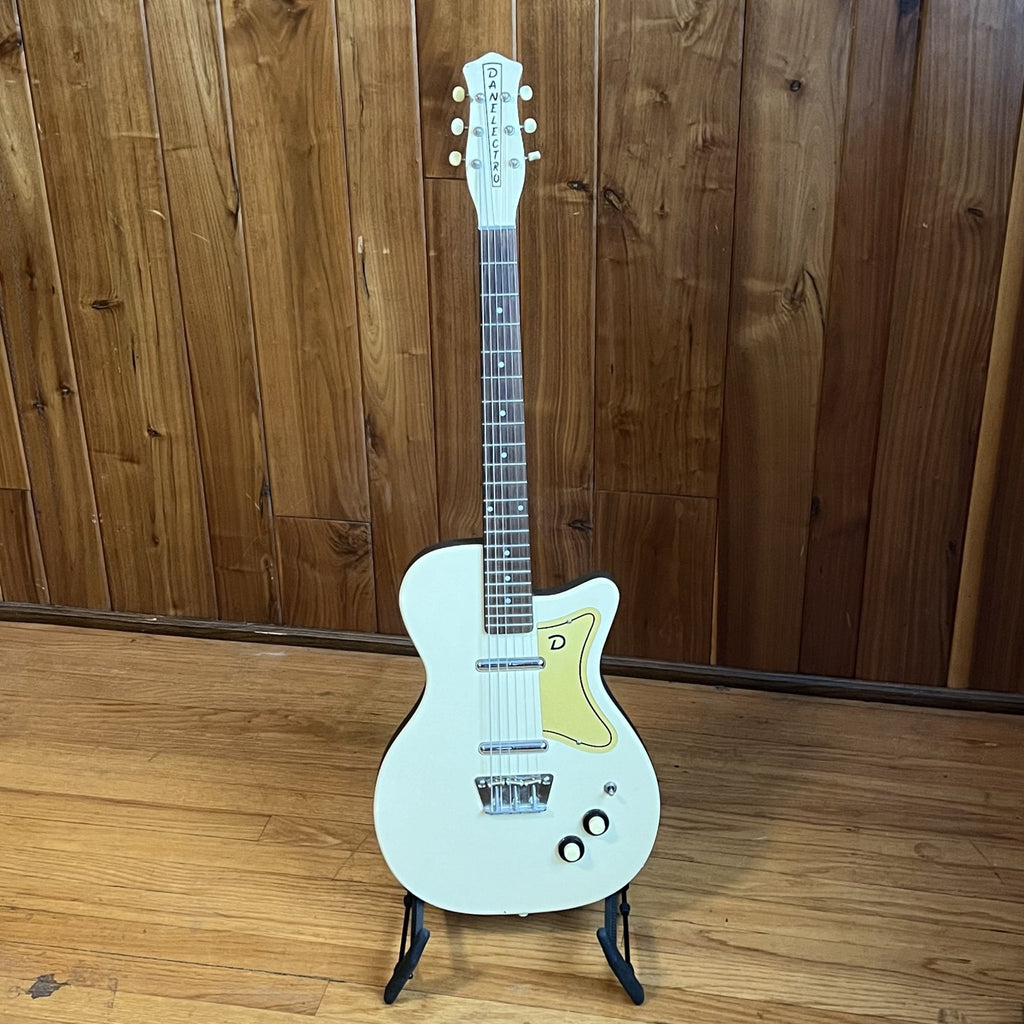 Danelectro 56 U2 Reissue Singlecut Solid Body Electric Guitar cream color used 1990s