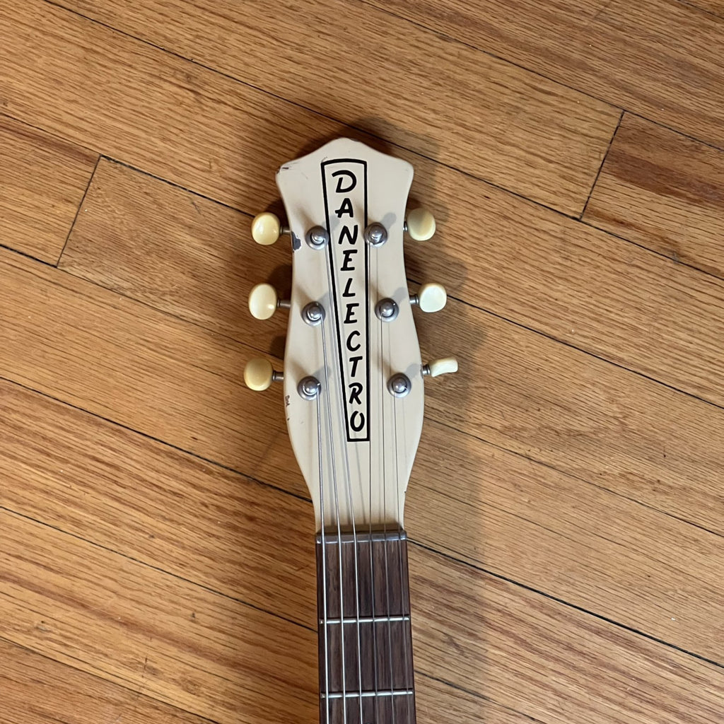 Danelectro 56 U2 Reissue Singlecut Solid Body Electric Guitar cream color used 1990s