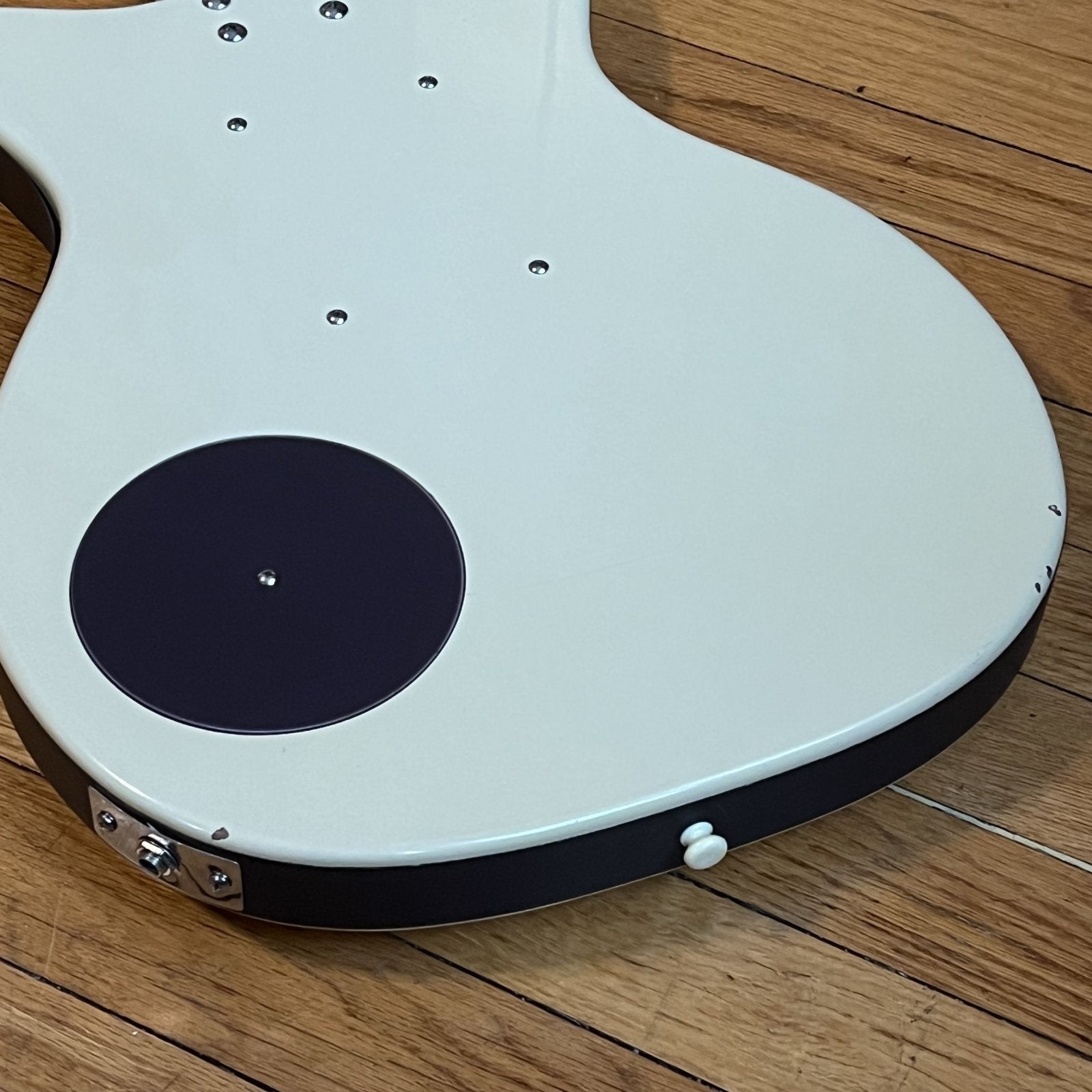 Danelectro 56 U2 Reissue Singlecut Solid Body Electric Guitar cream color used 1990s