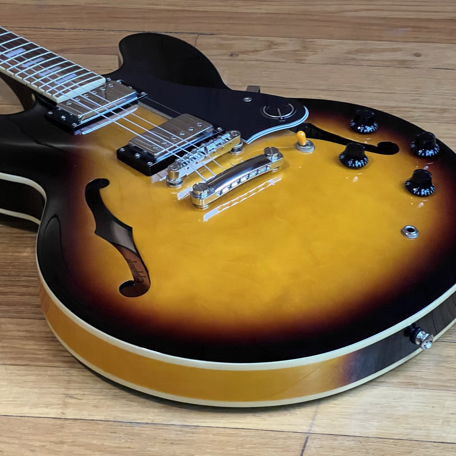 Epiphone ES-335 PRO VS Semi Hollow Body Electric Guitar Sunburst 2018
