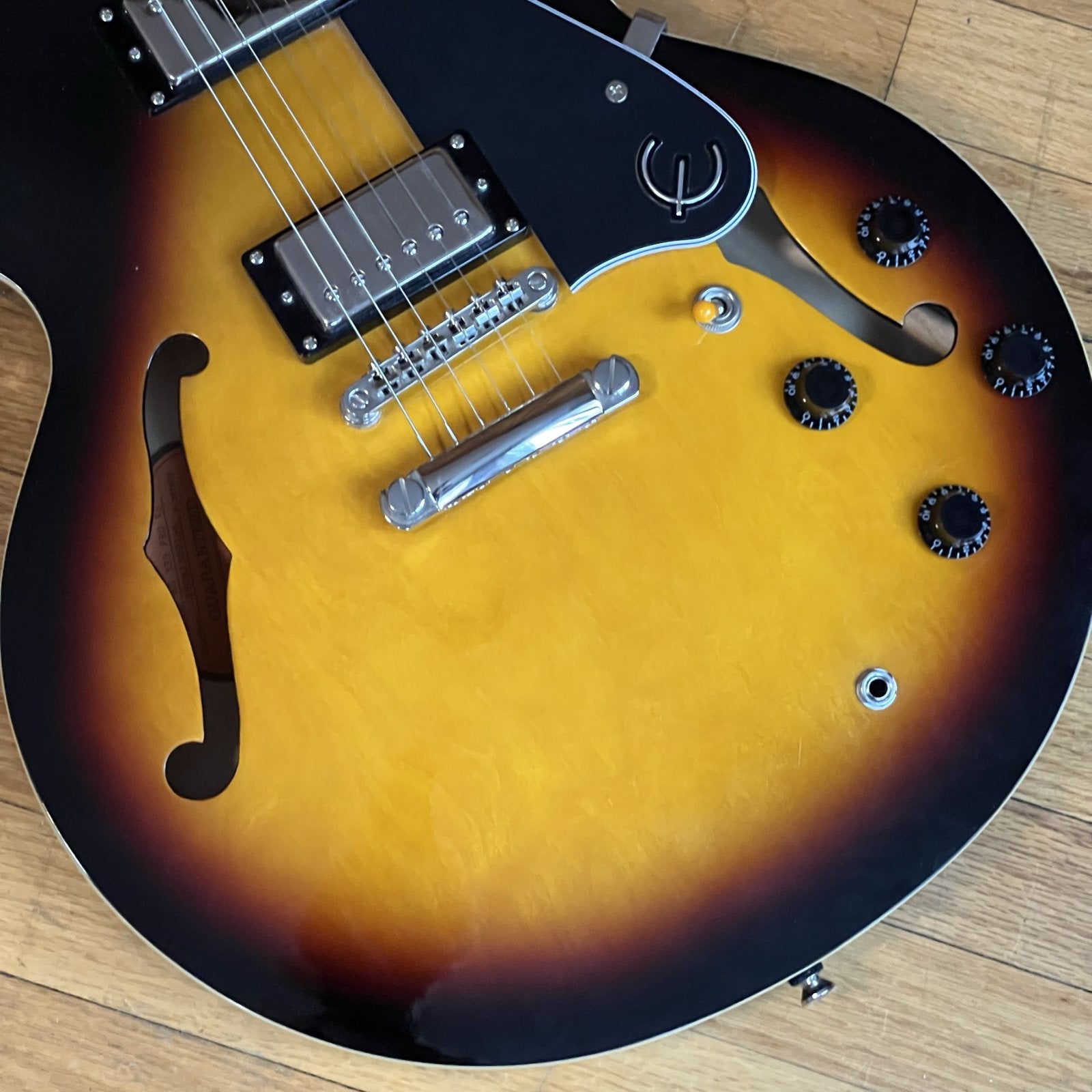 Epiphone ES-335 PRO VS Semi Hollow Body Electric Guitar Sunburst 2018