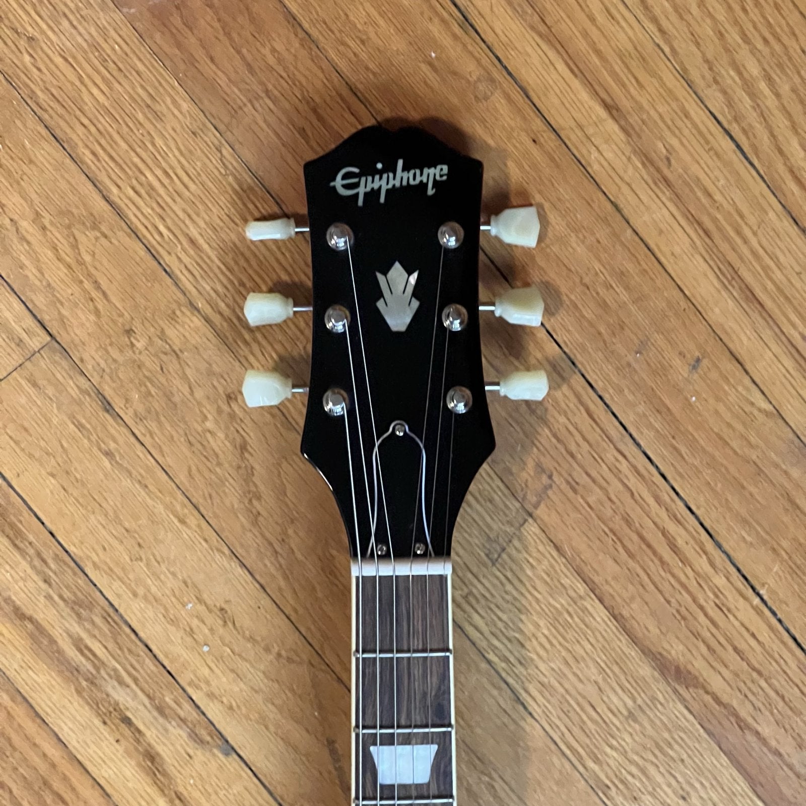 Epiphone SG Standard 61 Maestro Vibrola Electric Guitar in Vintage Cherry