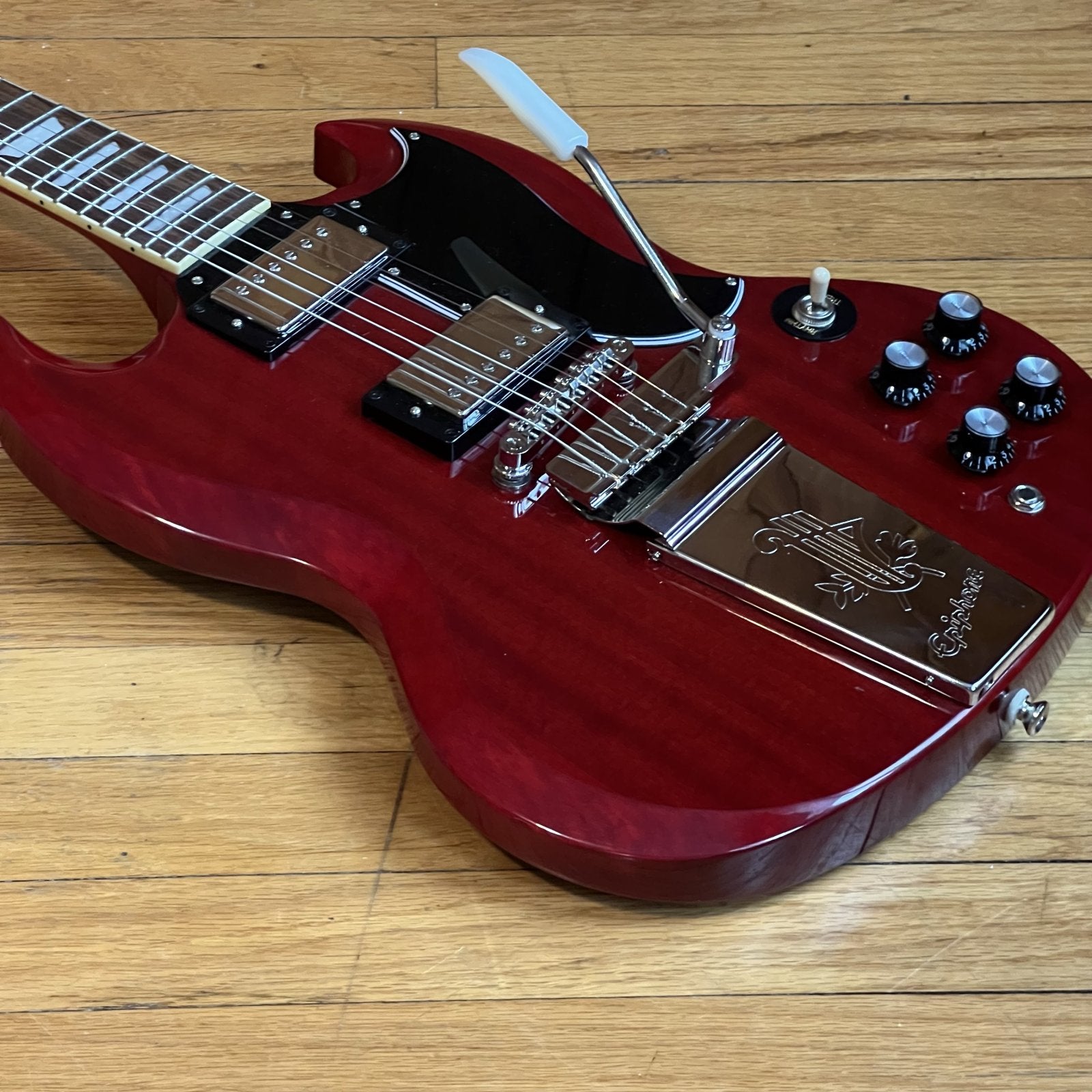 Epiphone SG Standard 61 Maestro Vibrola Electric Guitar in Vintage Cherry