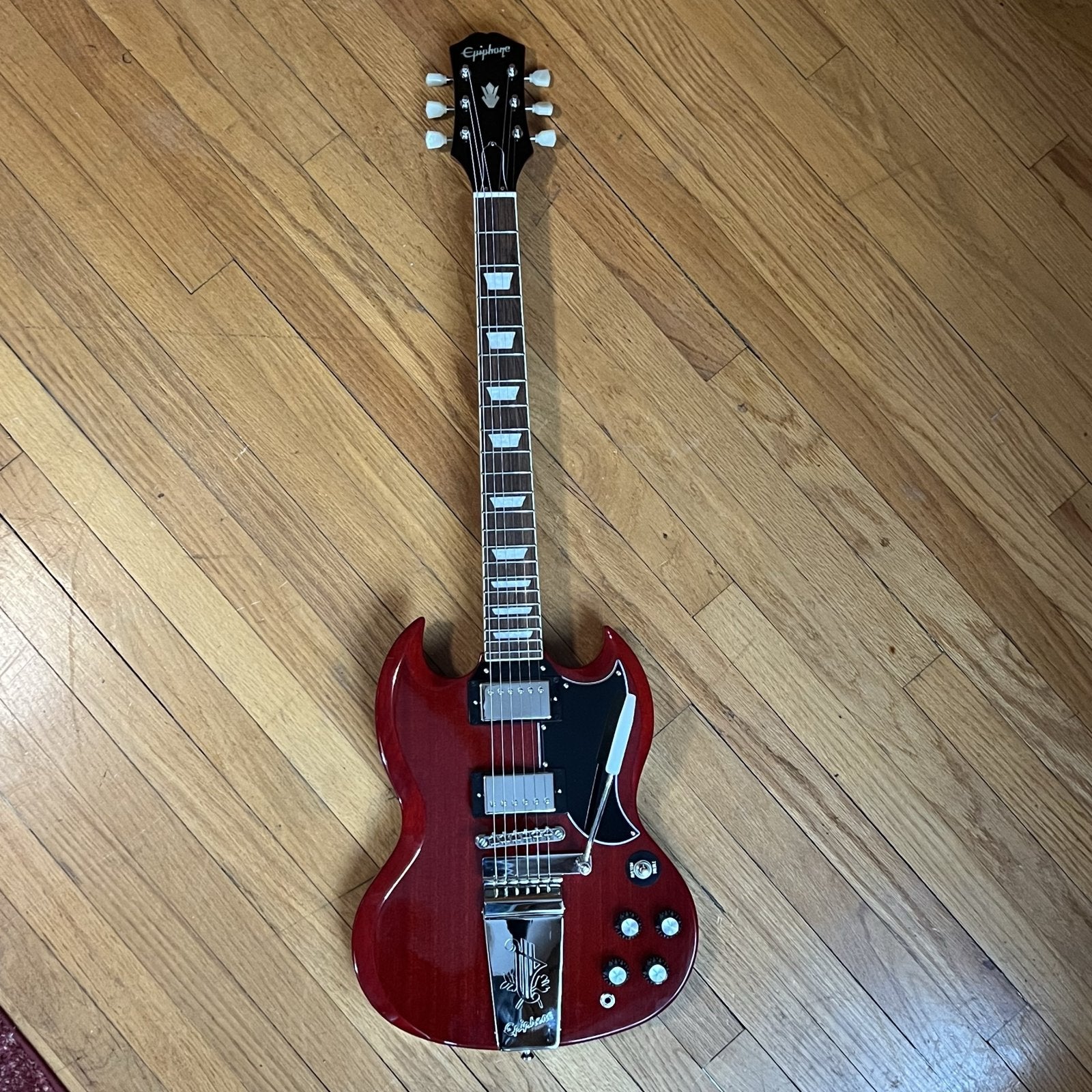 Epiphone SG Standard 61 Maestro Vibrola Electric Guitar in Vintage Cherry