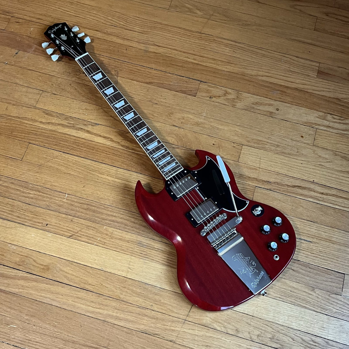 Epiphone SG Standard 61 Maestro Vibrola Electric Guitar in Vintage Cherry