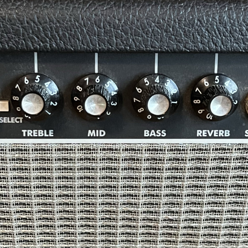 Fender Princeton 65 2-Channel 65-Watt 1x12" Solid State Guitar Combo 1999 - 2002 used