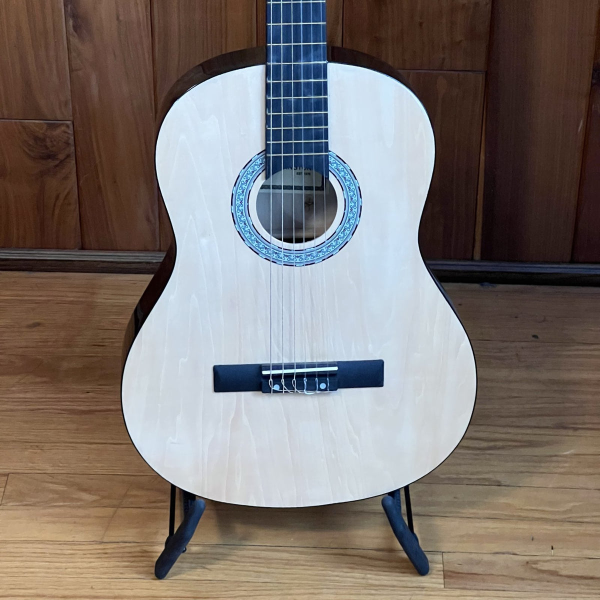 Huntington Classical Acoustic Guitar (Nylon String) used