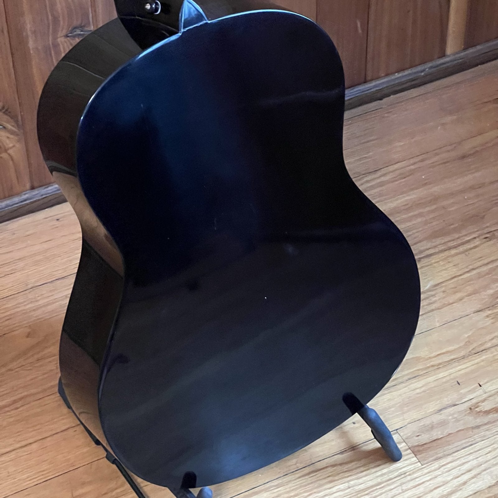 Huntington Classical Acoustic Guitar (Nylon String) used