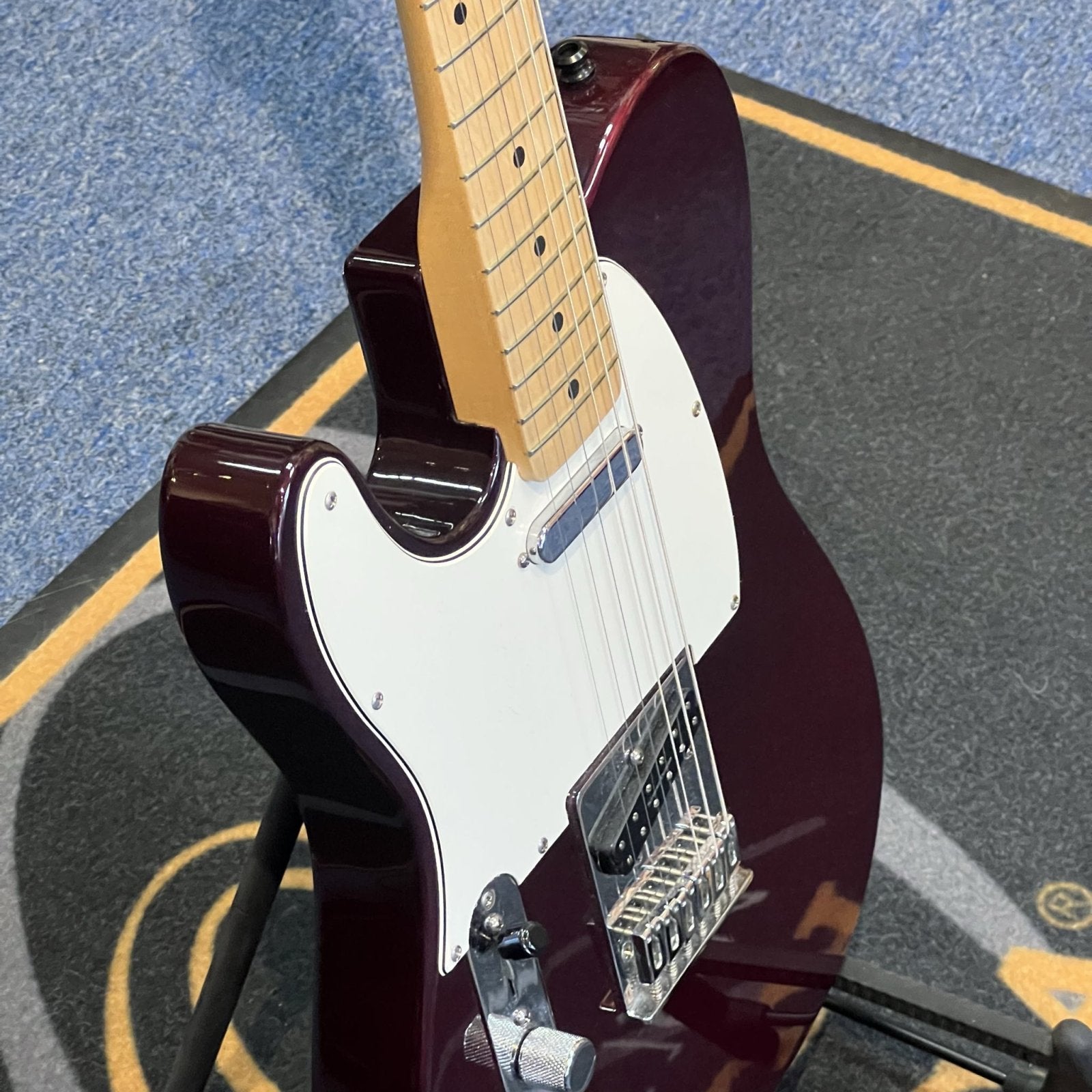 Fender Telecaster Left-Handed Midnight Wine 2003-2004 w/case (used)