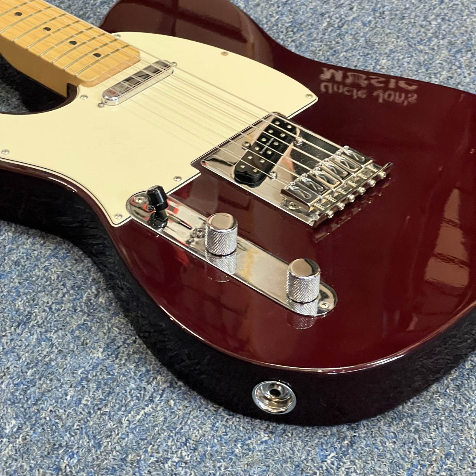 Fender Telecaster Left-Handed Midnight Wine 2003-2004 w/case (used)