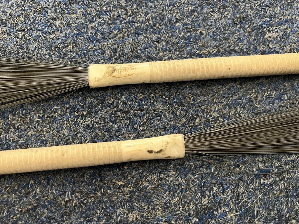Ludwig Drum Wire Brushes retractable Vintage