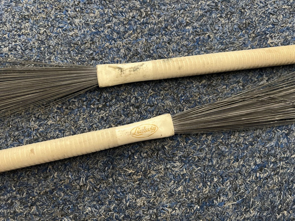 Ludwig Drum Wire Brushes retractable Vintage