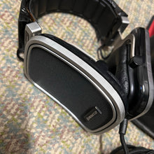 Load image into Gallery viewer, Pioneer SE-500 High Polymer Stereo Headphones Vintage 1981 Used
