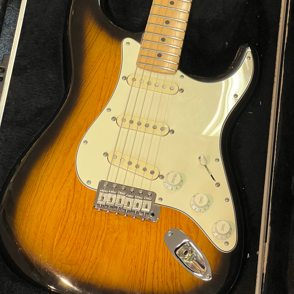 American Standard Stratocaster (1993) Maple Fingerboard 2-Color Sunburst