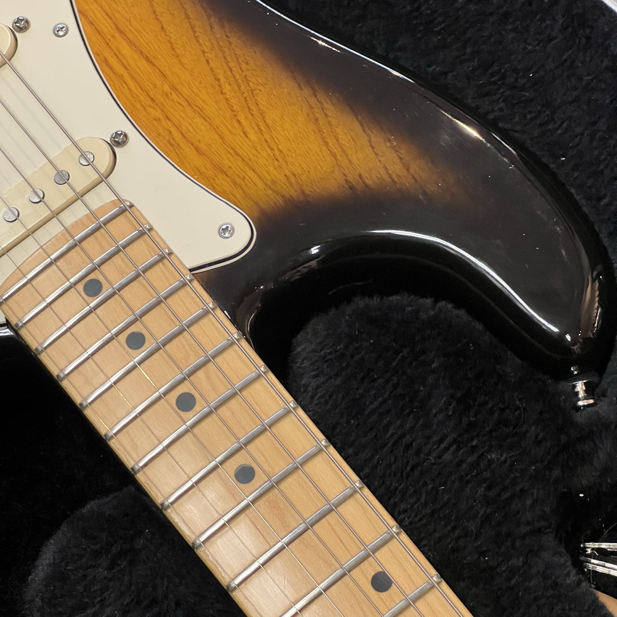 American Standard Stratocaster (1993) Maple Fingerboard 2-Color Sunburst