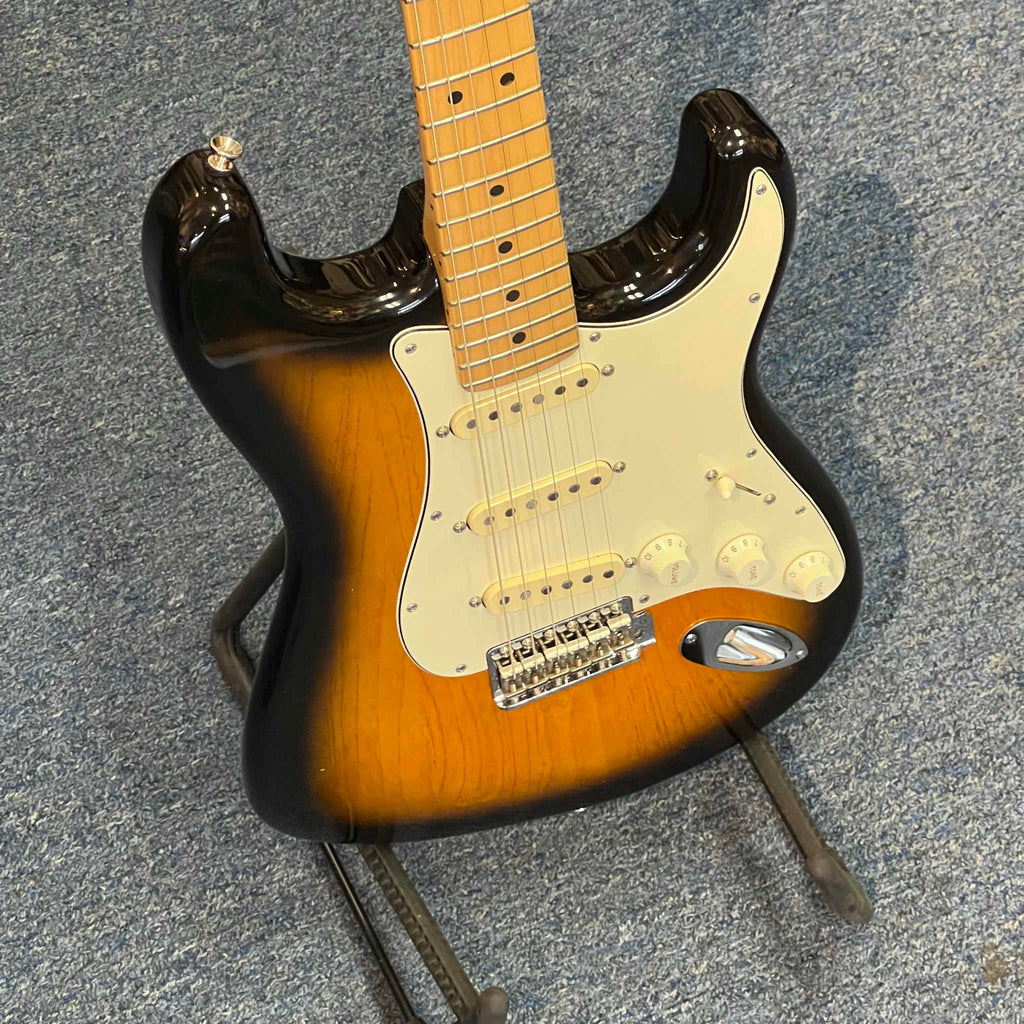 American Standard Stratocaster (1993) Maple Fingerboard 2-Color Sunburst