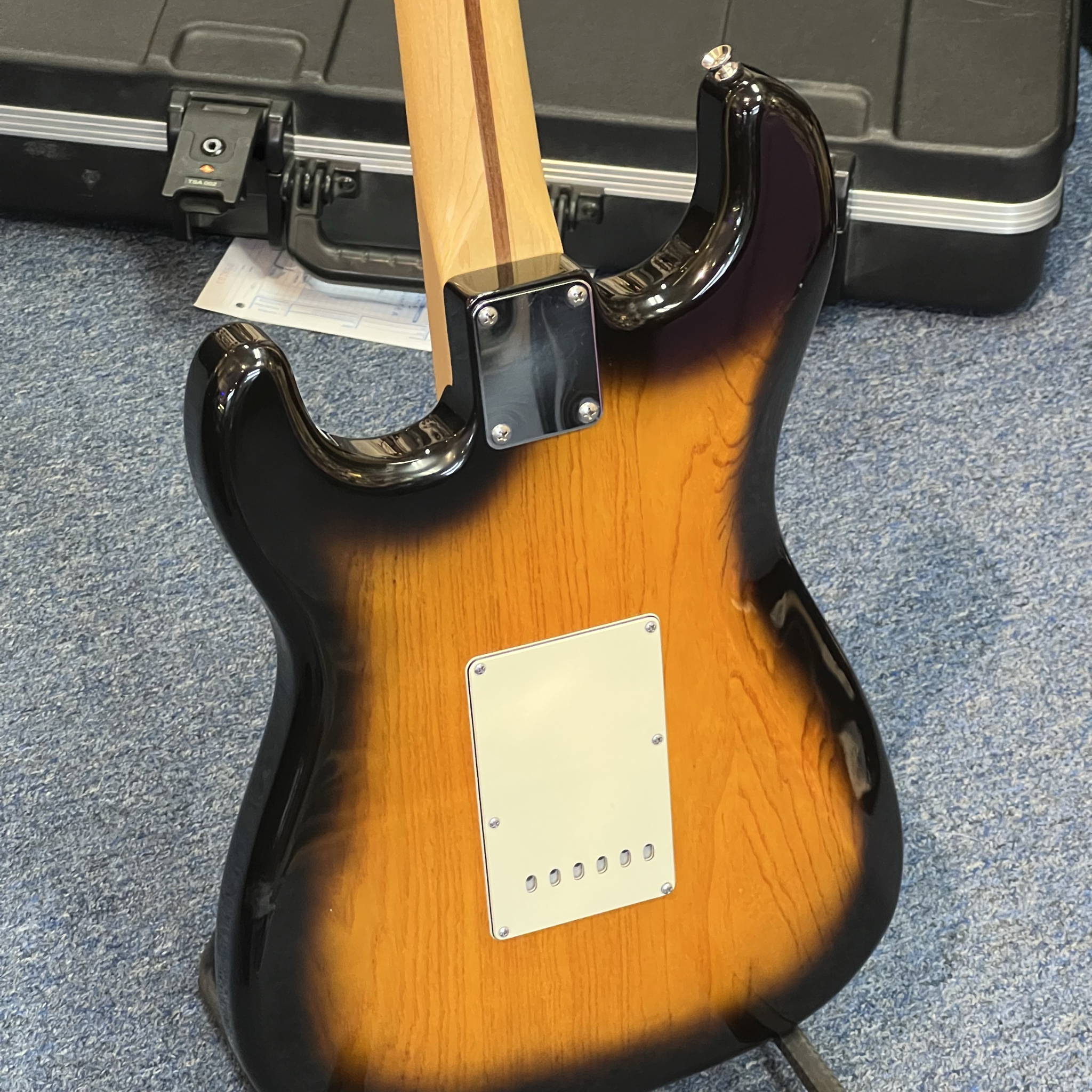 American Standard Stratocaster (1993) Maple Fingerboard 2-Color Sunburst