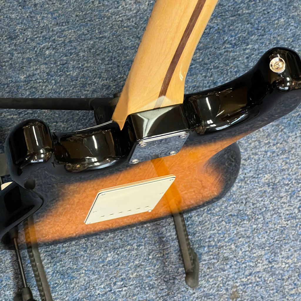 American Standard Stratocaster (1993) Maple Fingerboard 2-Color Sunburst