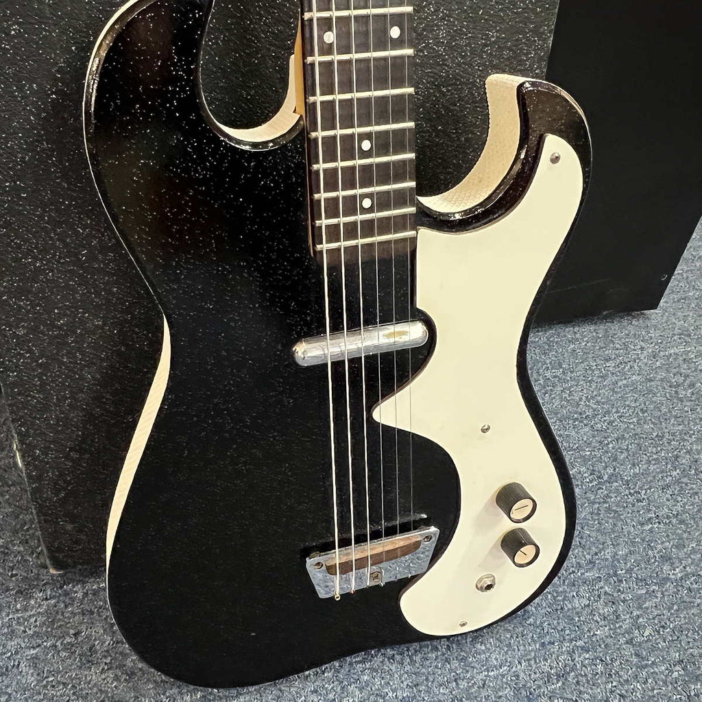 Silvertone 1448 Electric Guitar with Case Amp vintage 1960s