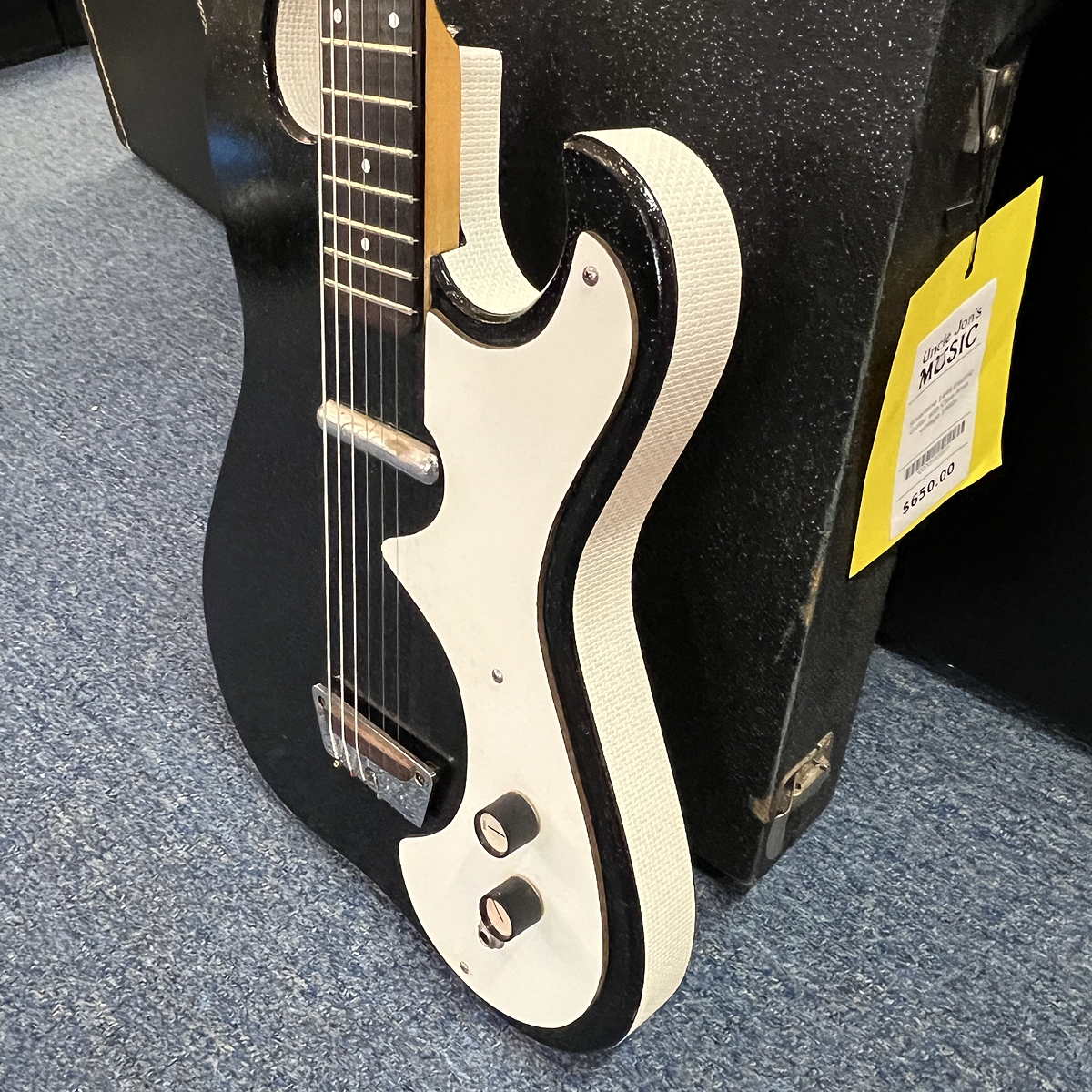 Silvertone 1448 Electric Guitar with Case Amp vintage 1960s