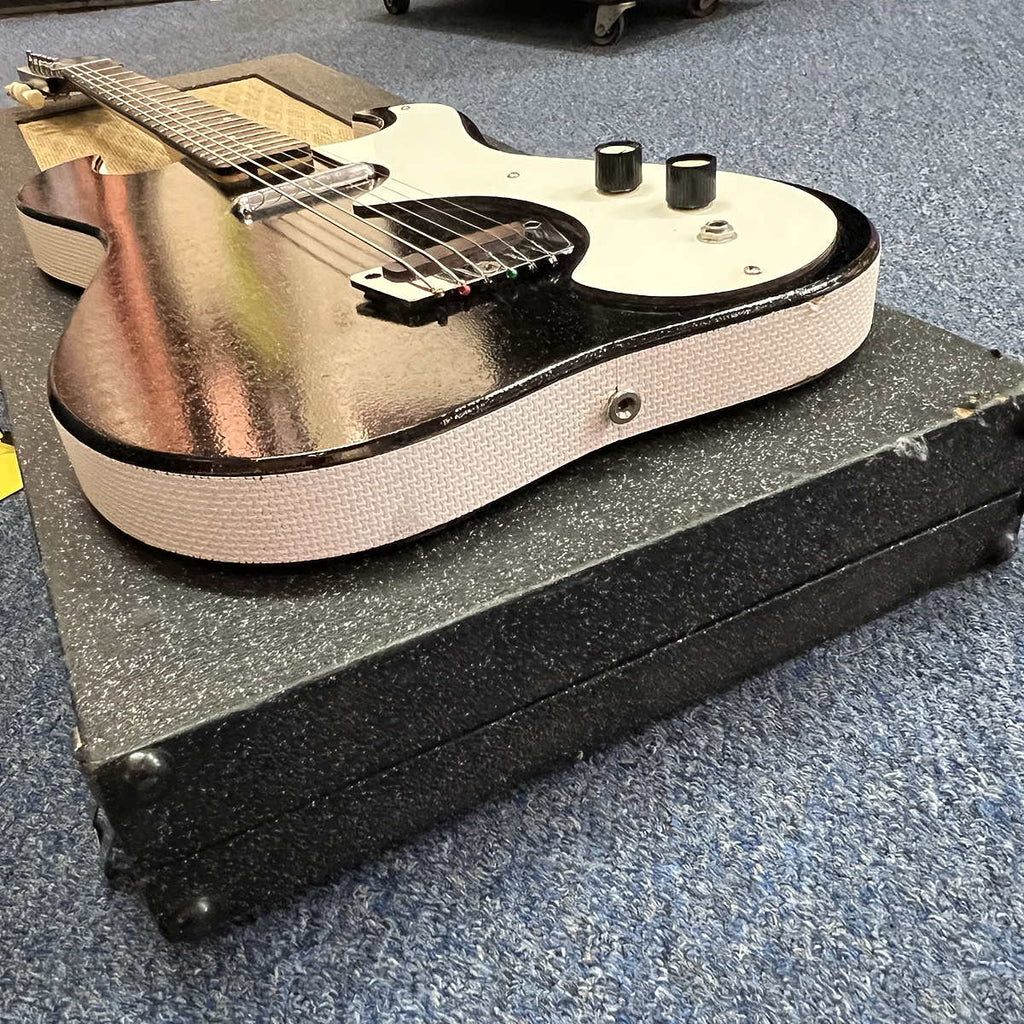 Silvertone 1448 Electric Guitar with Case Amp vintage 1960s