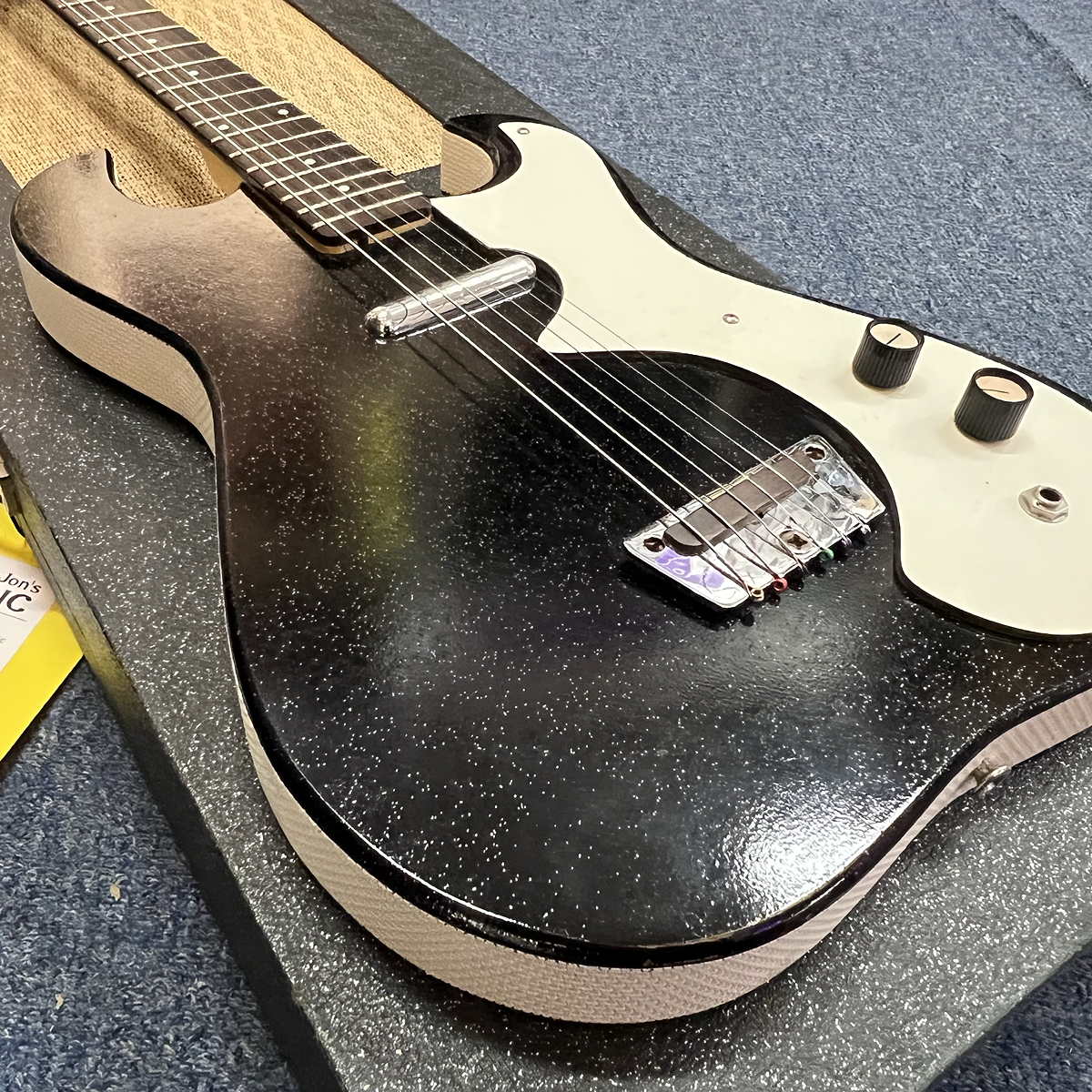 Silvertone 1448 Electric Guitar with Case Amp vintage 1960s