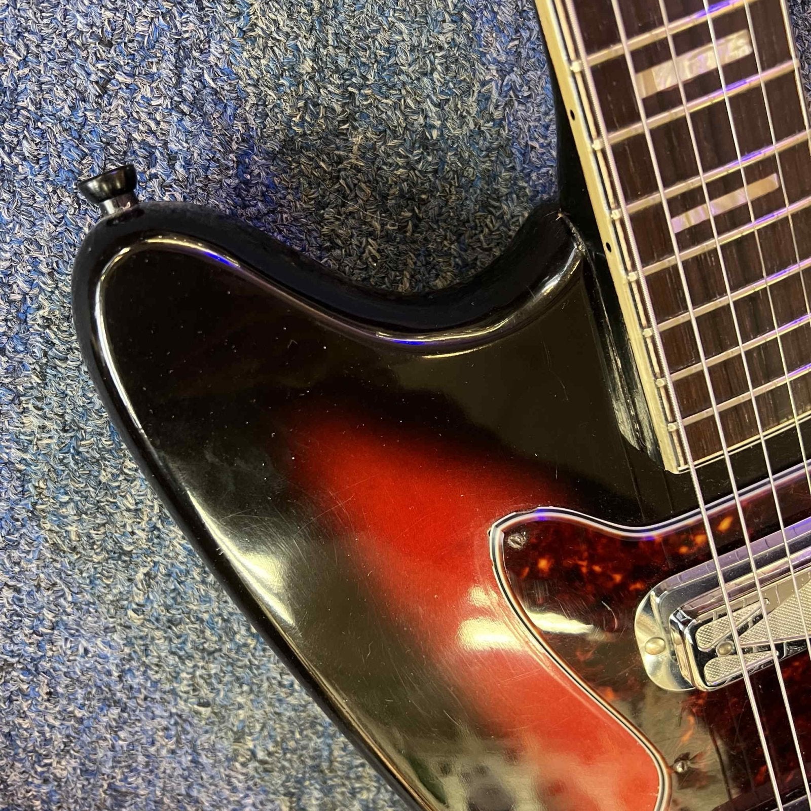 Silvertone 1478 Silhouette Electric Guitar 1960s Sunburst  w/case (used)