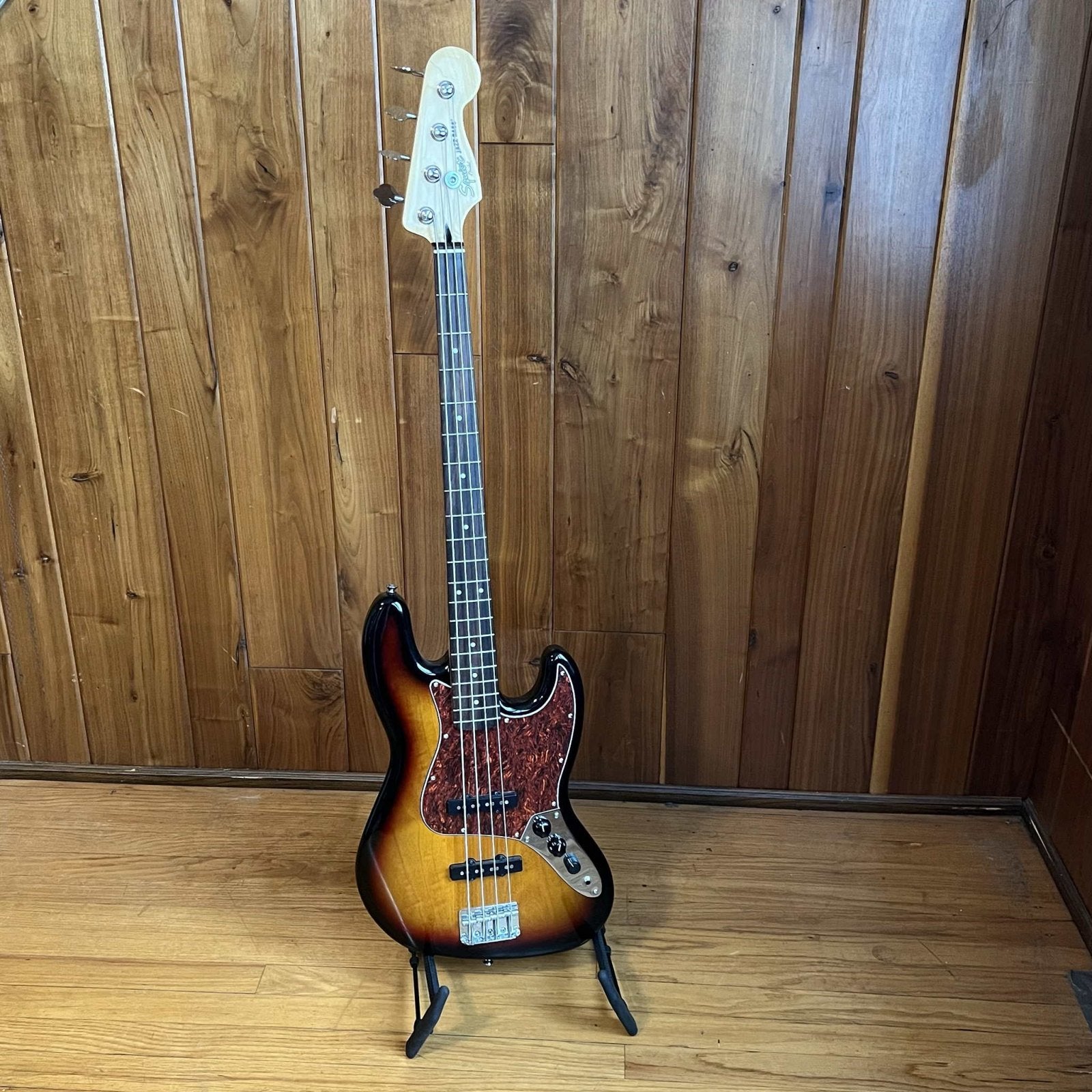 Squier Classic Vibe '60s Jazz Bass Laurel FB 3-Color Sunburst Used