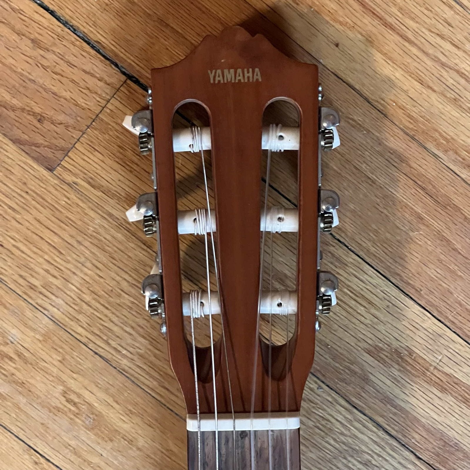 Yamaha Guitarlele 6-string ukulele used