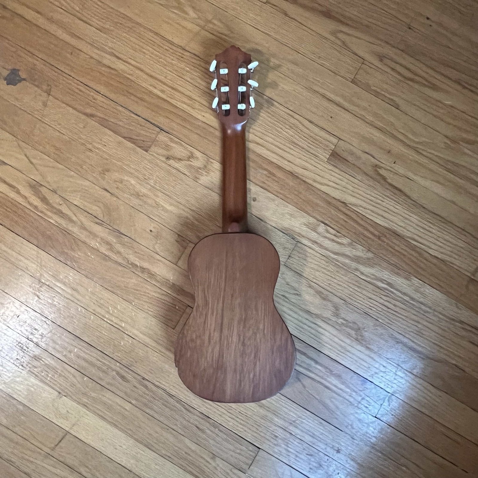Yamaha Guitarlele 6-string ukulele used