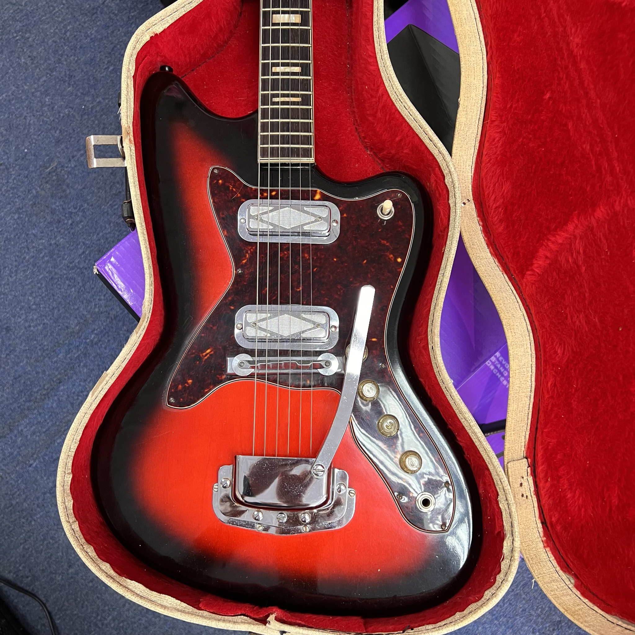 Silvertone 1478 Silhouette 1960s w/case (used)