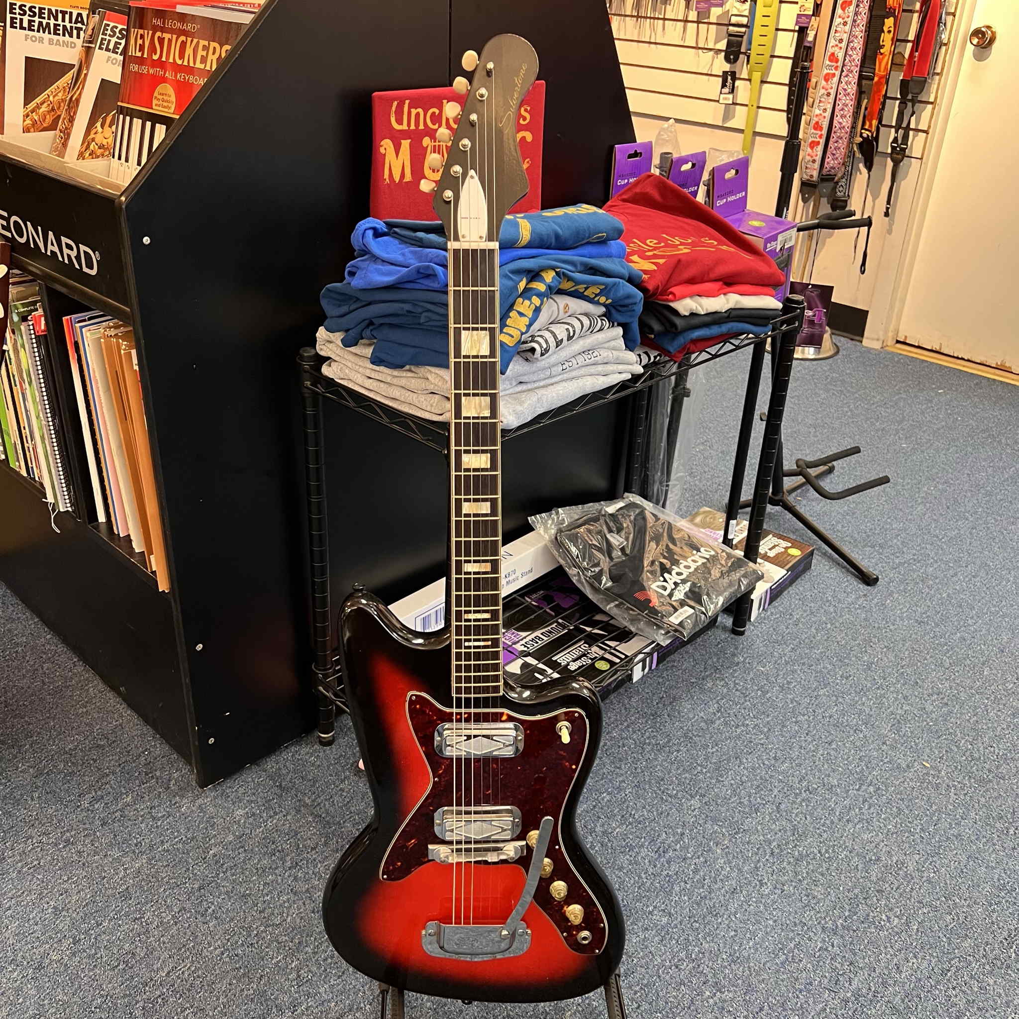 Silvertone 1478 Silhouette 1960s w/case (used)