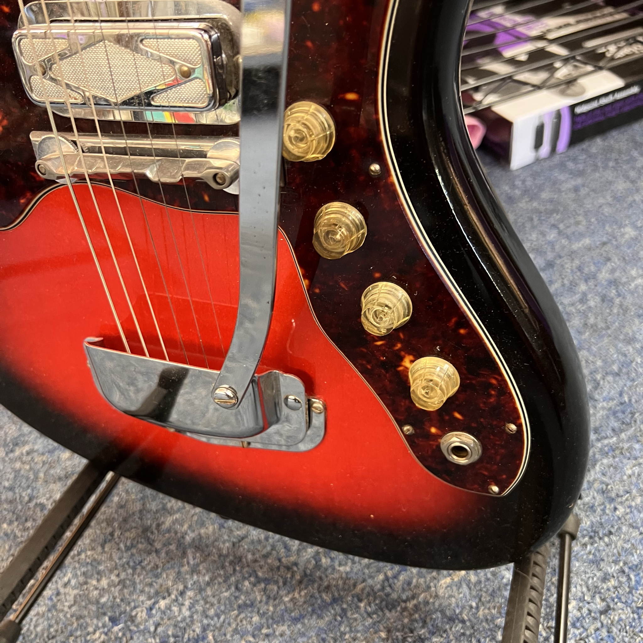 Silvertone 1478 Silhouette 1960s w/case (used)